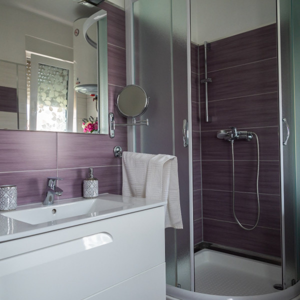 Bathroom / WC, Holiday apartments Alina & Mia, Holiday apartments Alina & Mia near the sea and the center of Pula, Istria, Croatia Pula