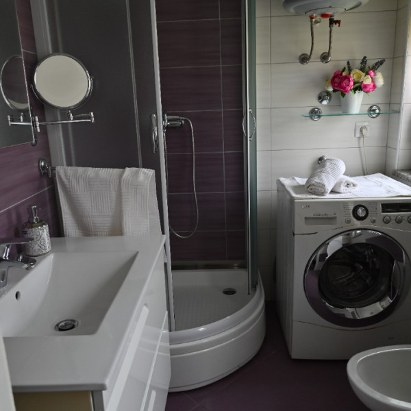Bathroom / WC, Holiday apartments Alina & Mia, Holiday apartments Alina & Mia near the sea and the center of Pula, Istria, Croatia Pula